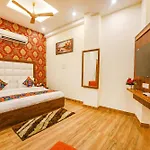 Fabhotel Shree Jii Luxury