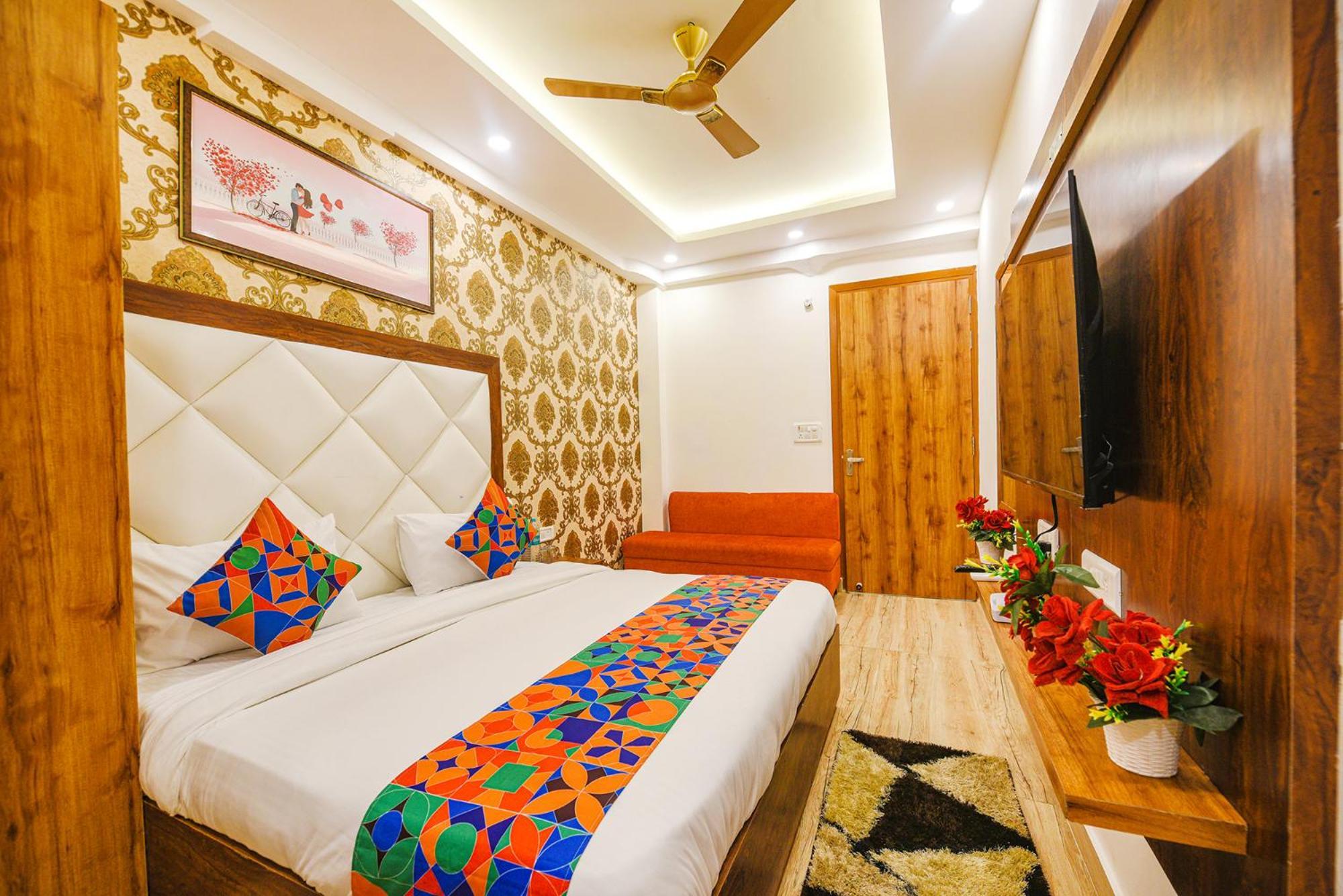 Hotel Fabhotel Shree Jii Luxury