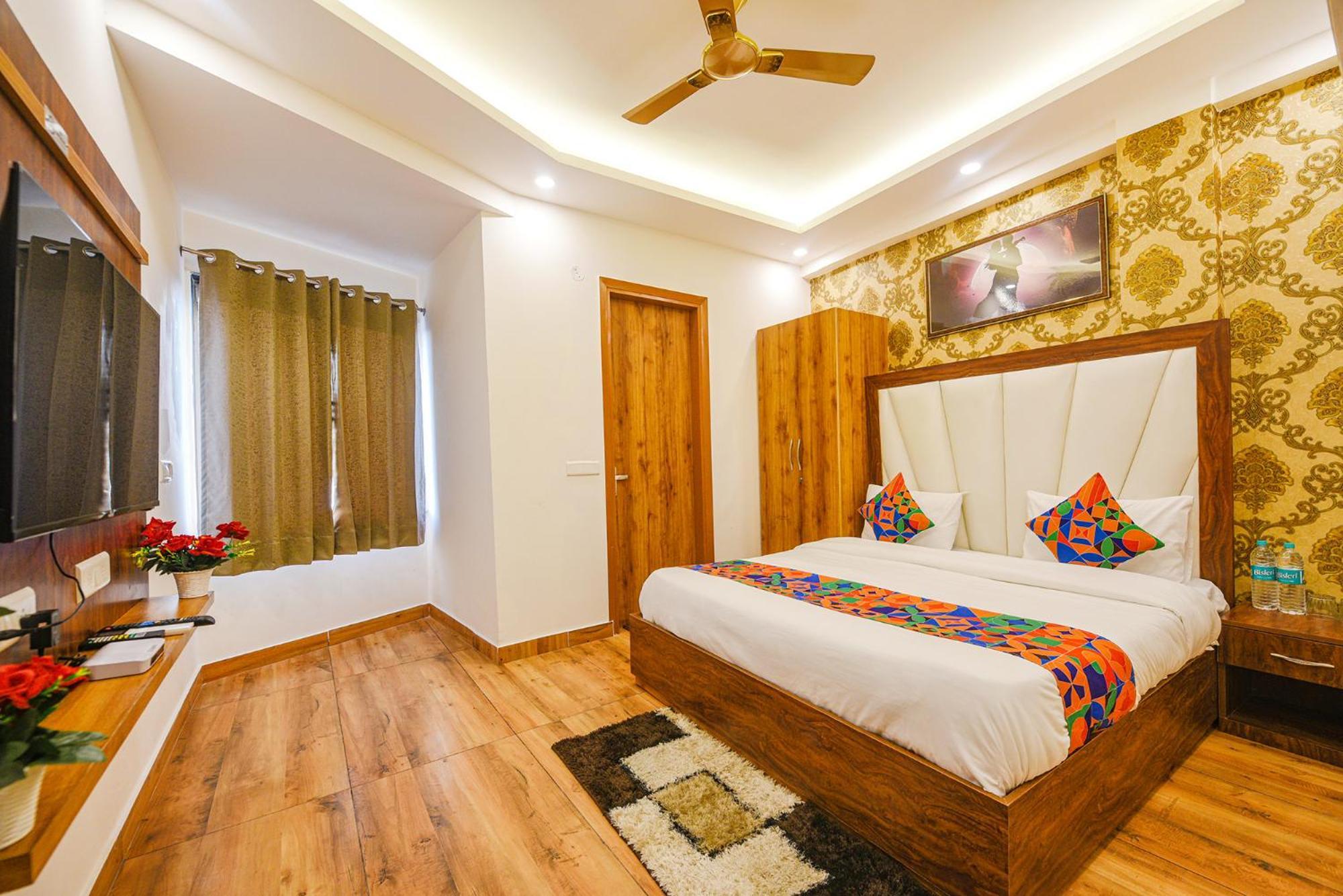 Hotel Fabhotel Shree Jii Luxury 3*