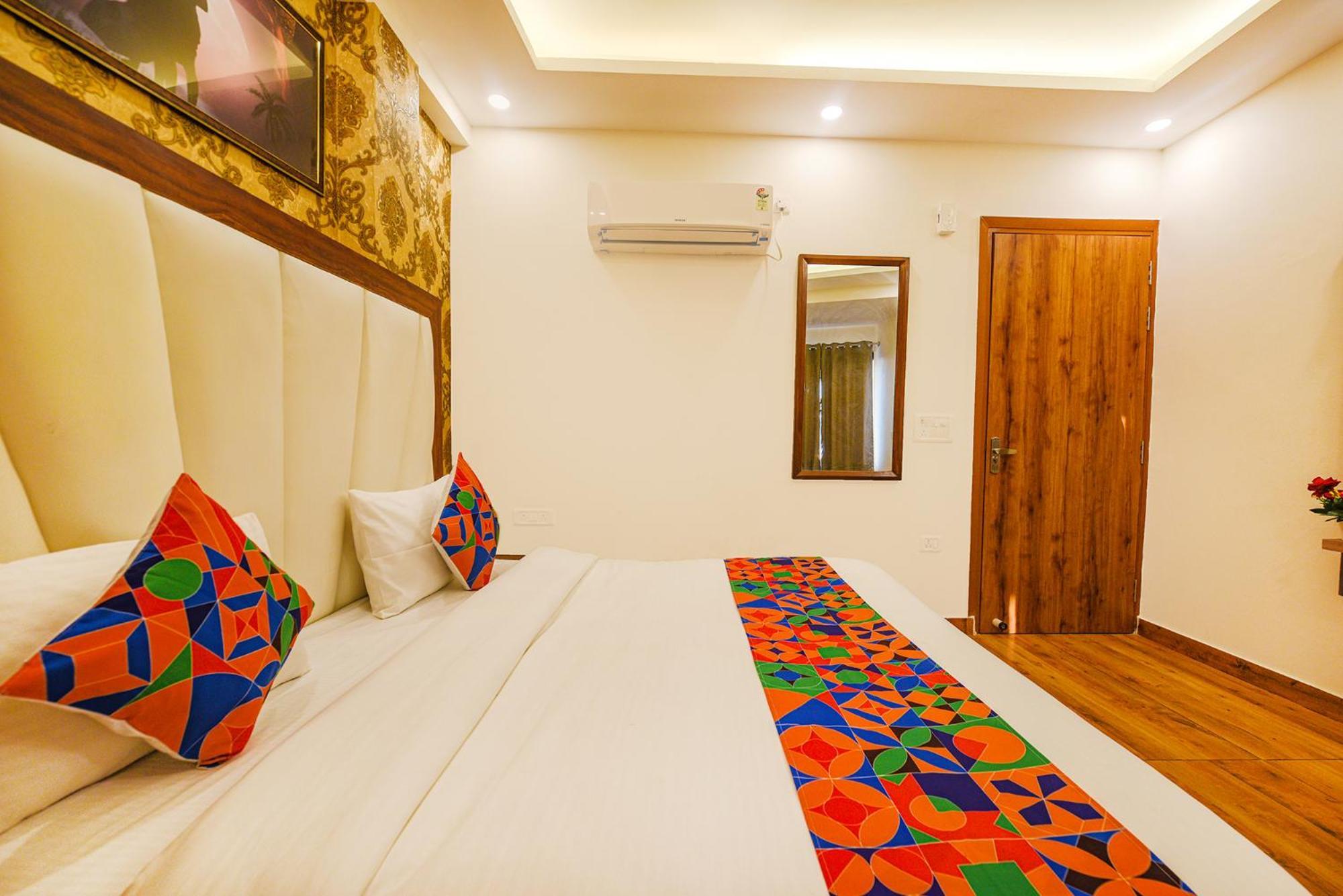 Hotel Fabhotel Shree Jii Luxury 3*